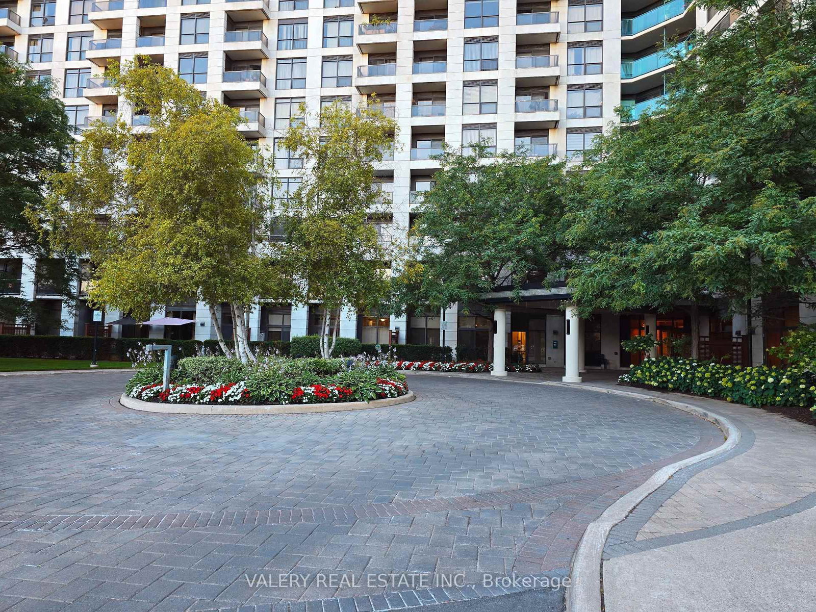 18 Harding Boulevard • #907 • Richmond Hill, ON photo 18