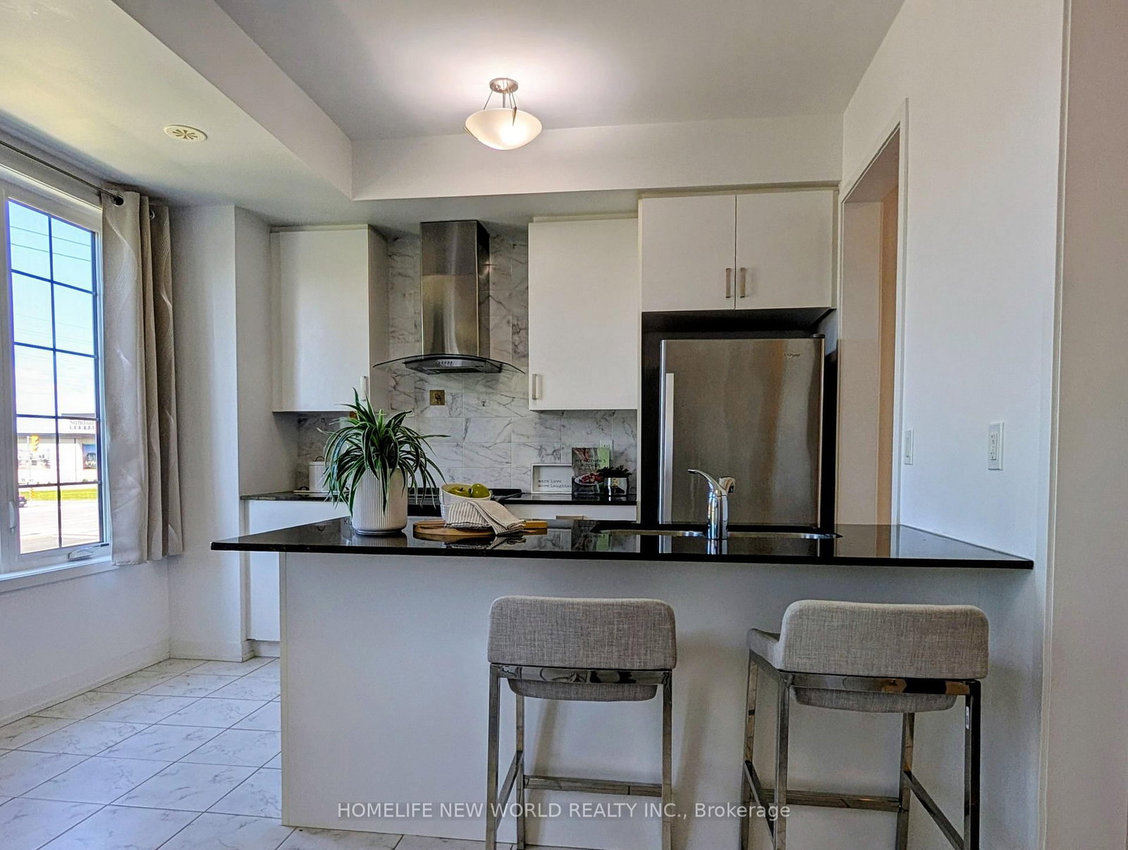 257 Harding Park Street • Newmarket, ON photo 11