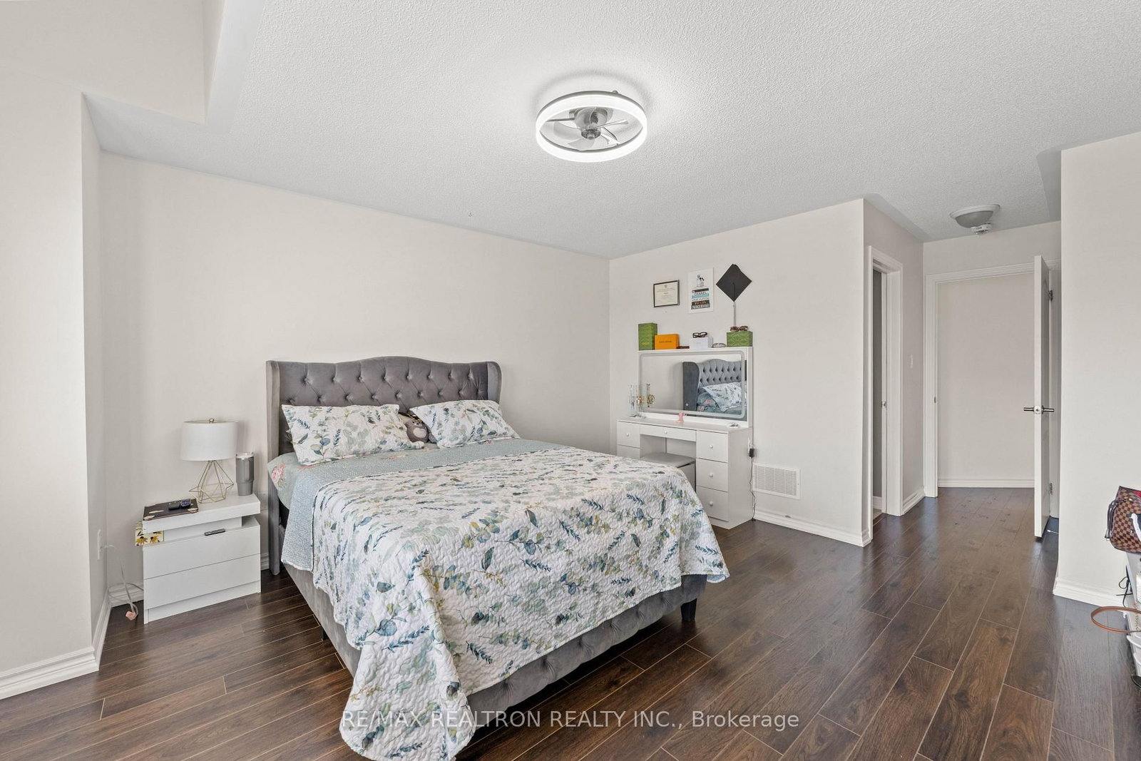 2072 Allison Street • Innisfil, ON photo 33