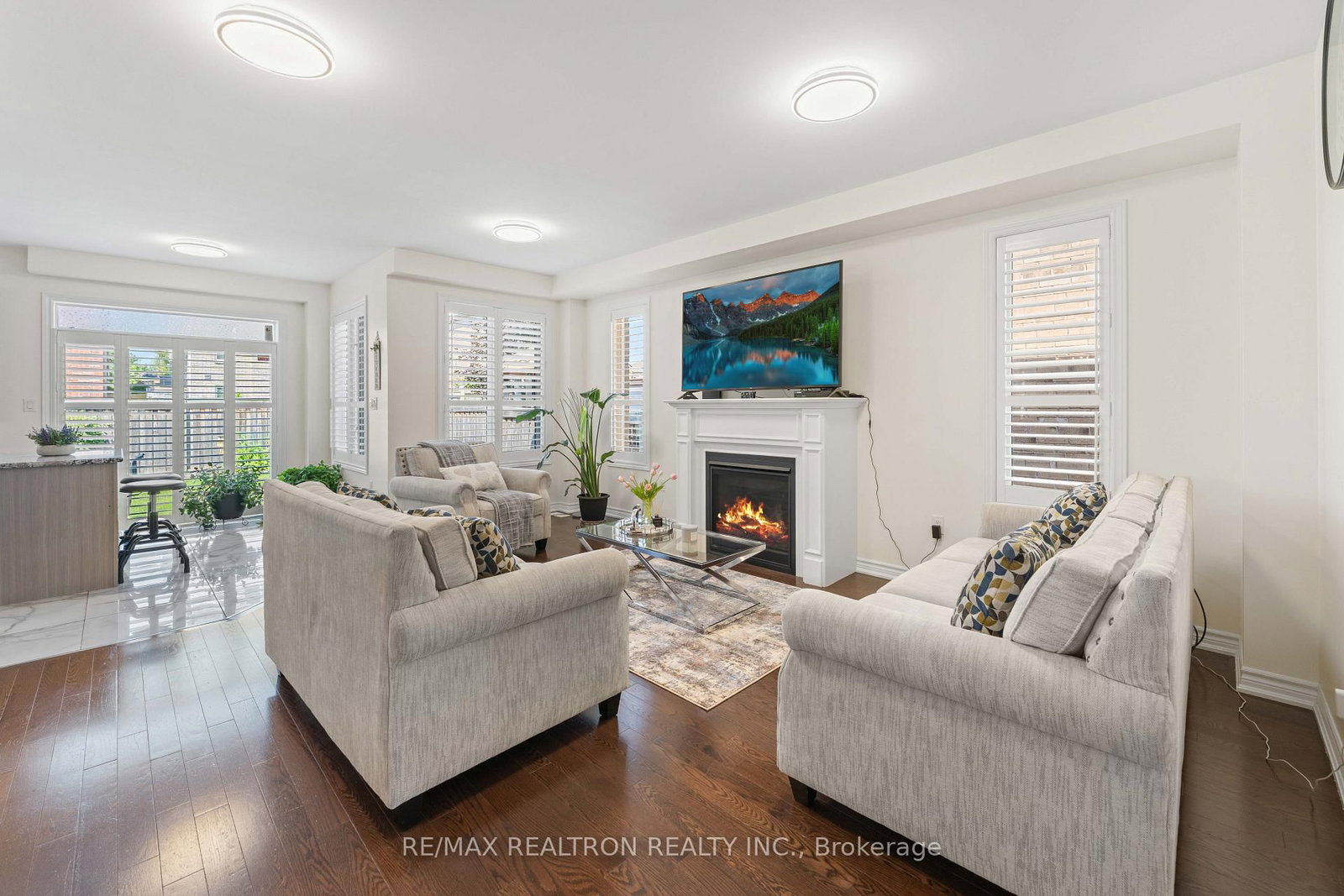 2072 Allison Street • Innisfil, ON photo 9