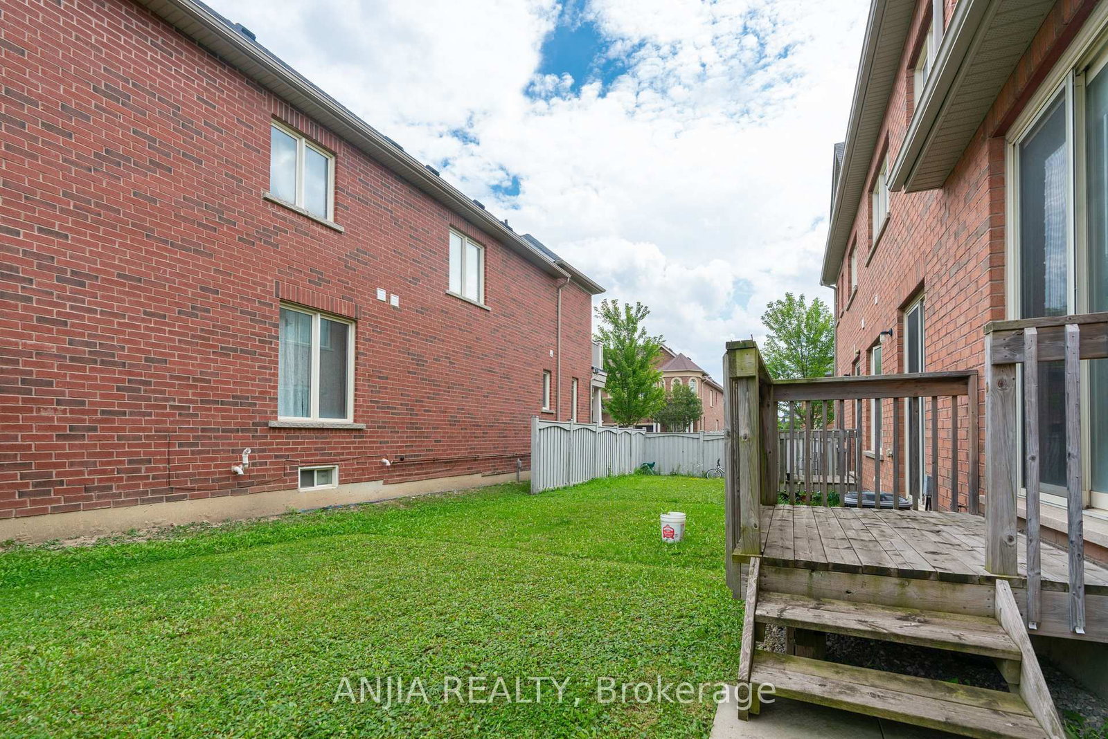 39 Percy Reesor Street • Markham, ON photo 28