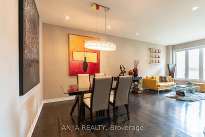 39 Percy Reesor Street • Markham, ON photo 4