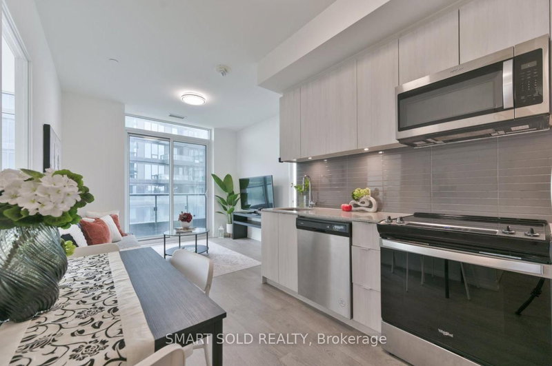 909E - 8868 Yonge Street