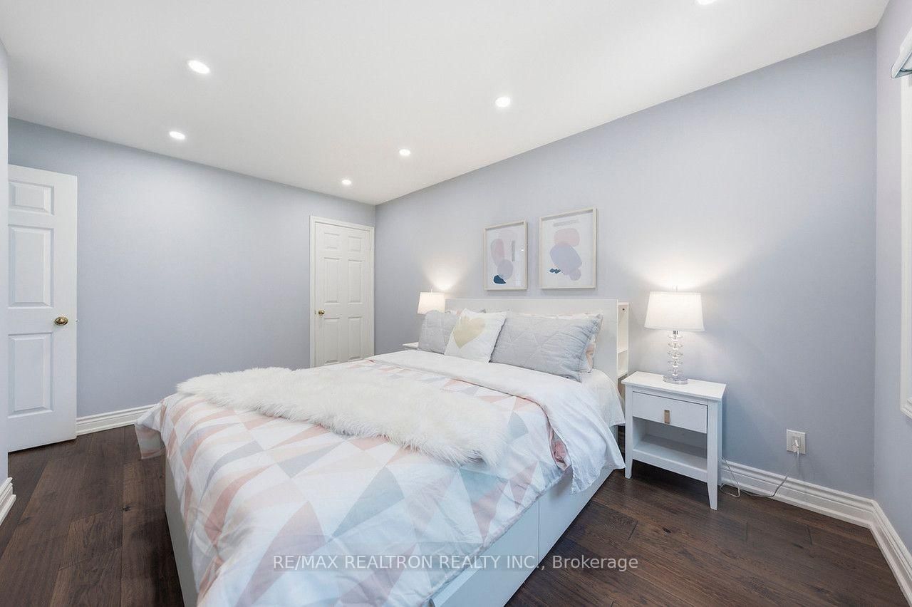 19 Prince Edward Boulevard • Markham, ON photo 28