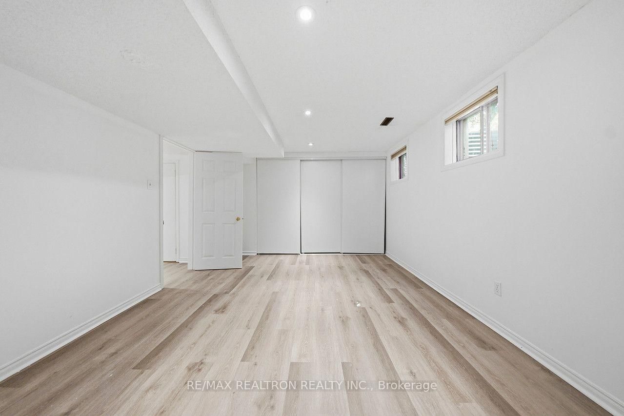 19 Prince Edward Boulevard • Markham, ON photo 41