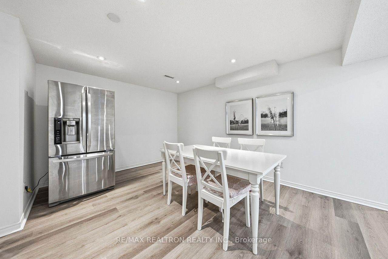19 Prince Edward Boulevard • Markham, ON photo 45