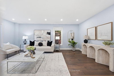 19 Prince Edward Boulevard • Markham, ON photo 7