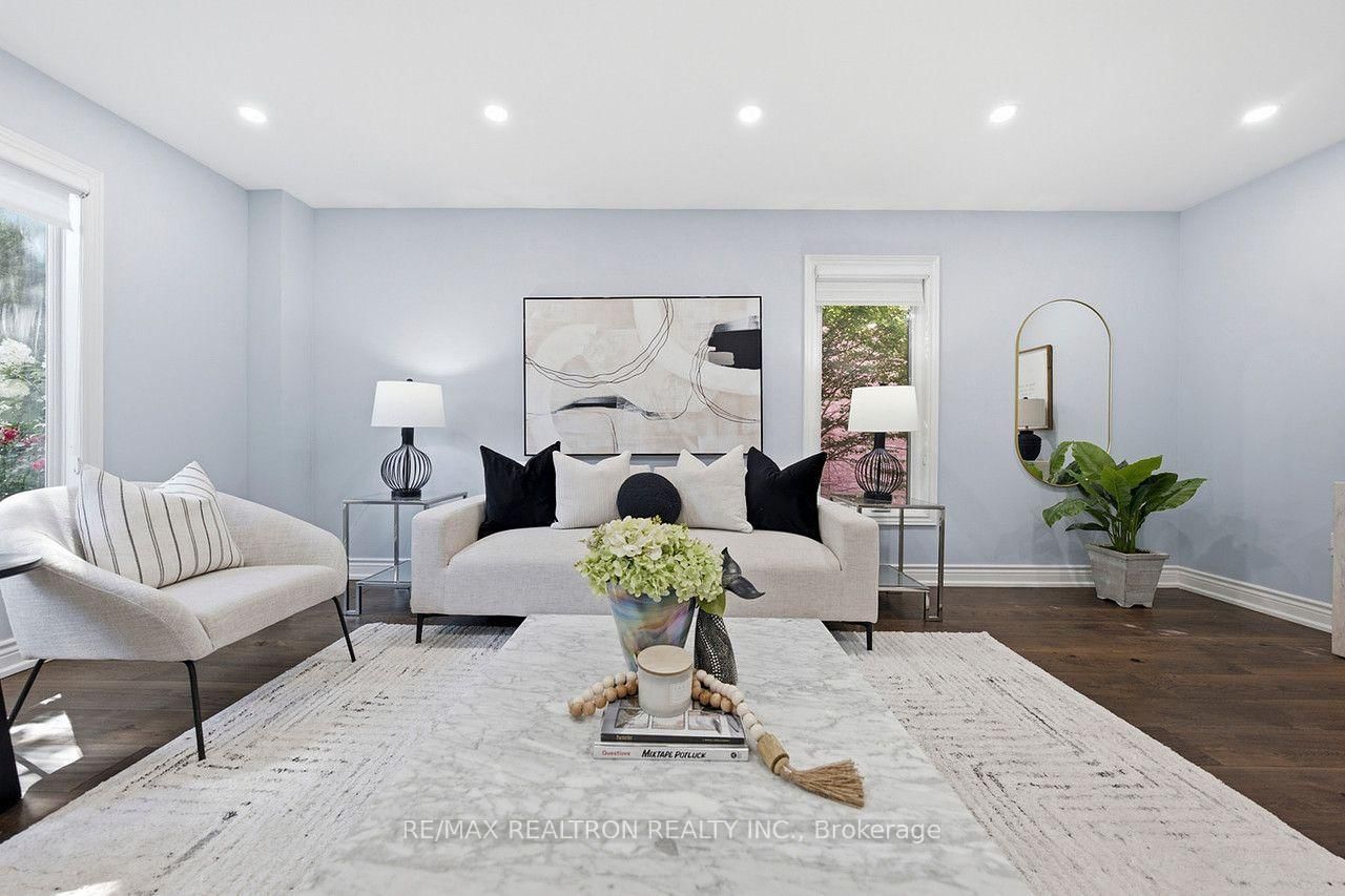 19 Prince Edward Boulevard • Markham, ON photo 9