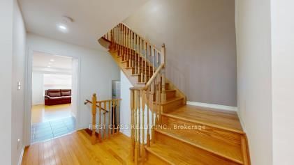 570 Hoover Park Drive • Whitchurch-Stouffville, ON photo 20