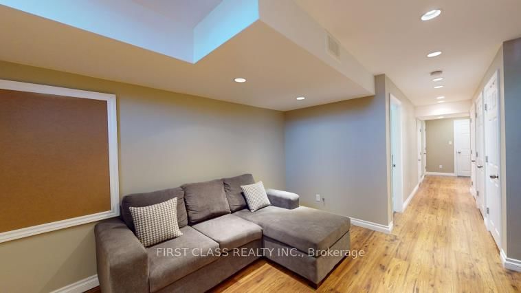 570 Hoover Park Drive • Whitchurch-Stouffville, ON photo 33