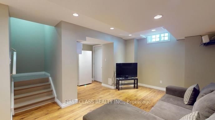 570 Hoover Park Drive • Whitchurch-Stouffville, ON photo 34