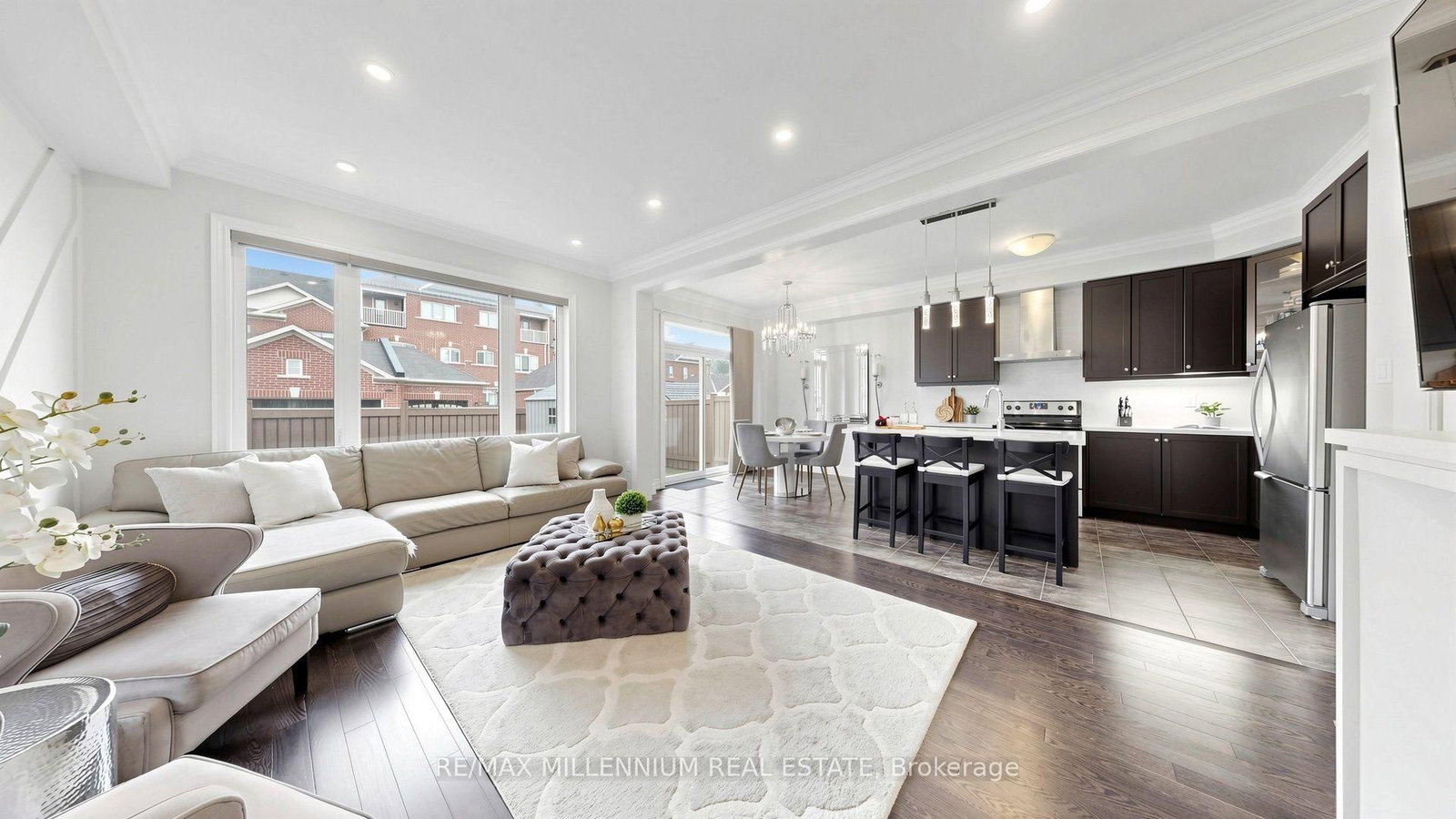 353 Moody Drive • Vaughan, ON photo 3
