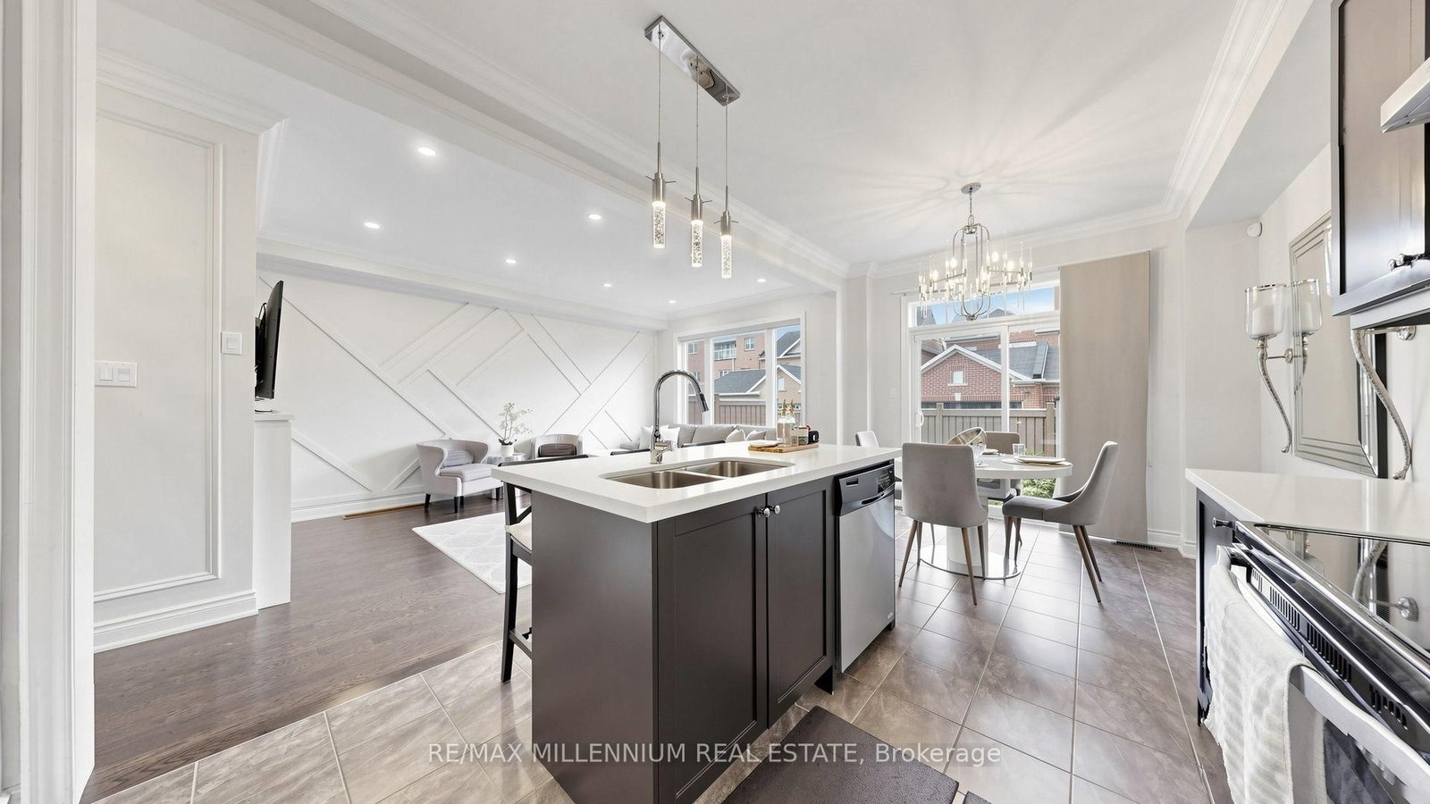 353 Moody Drive • Vaughan, ON photo 9