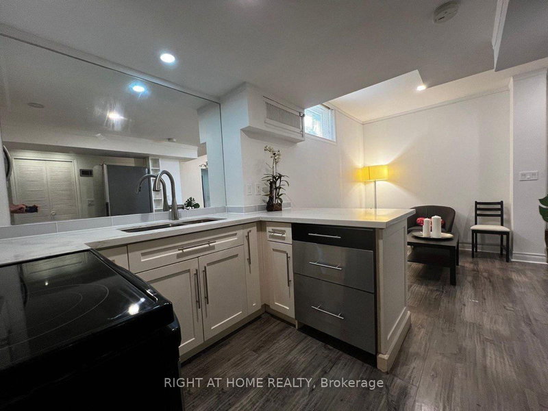 24 Jondan ( Basemnet) Crescent