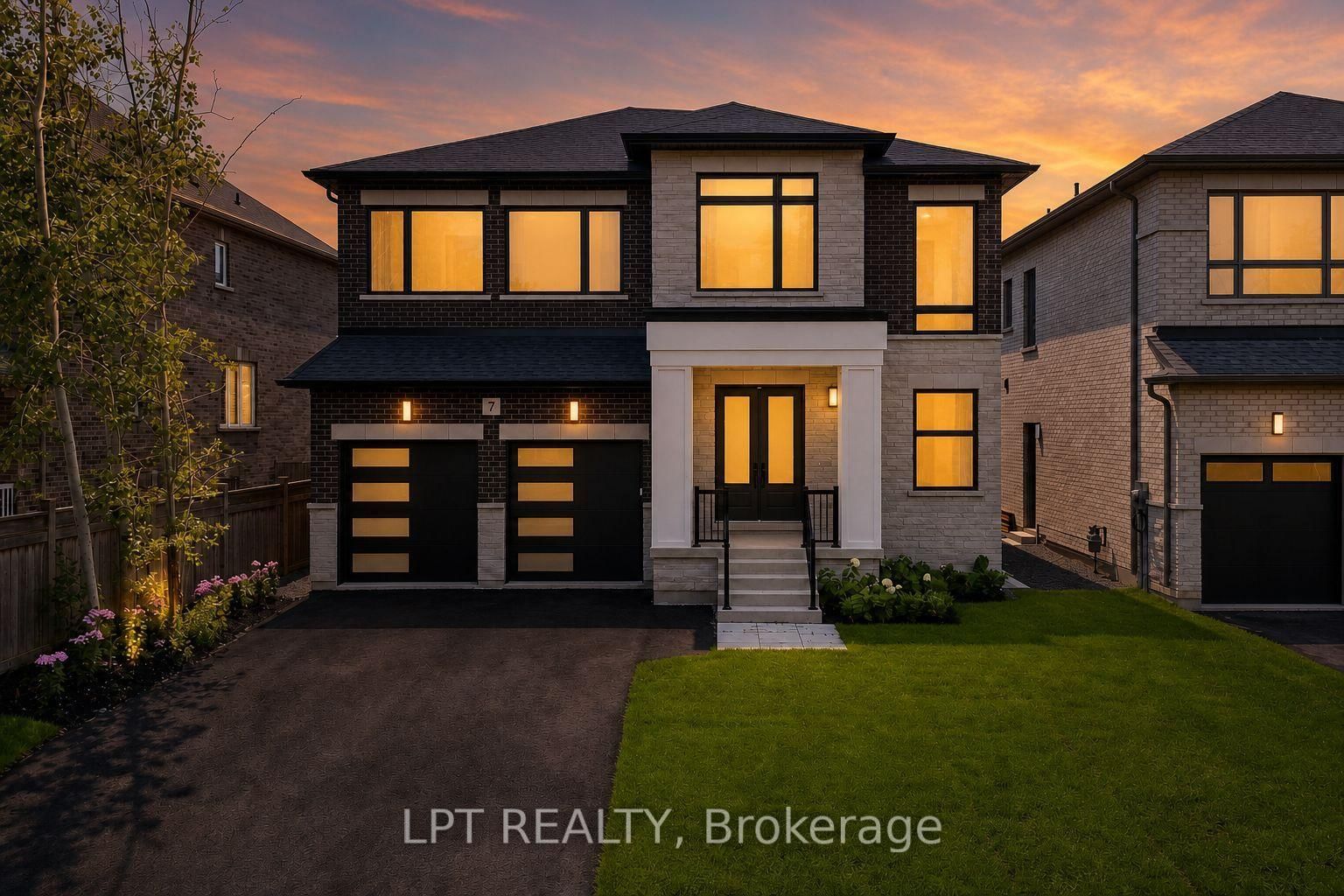 7 Richmond Park Drive • Georgina, ON photo 1