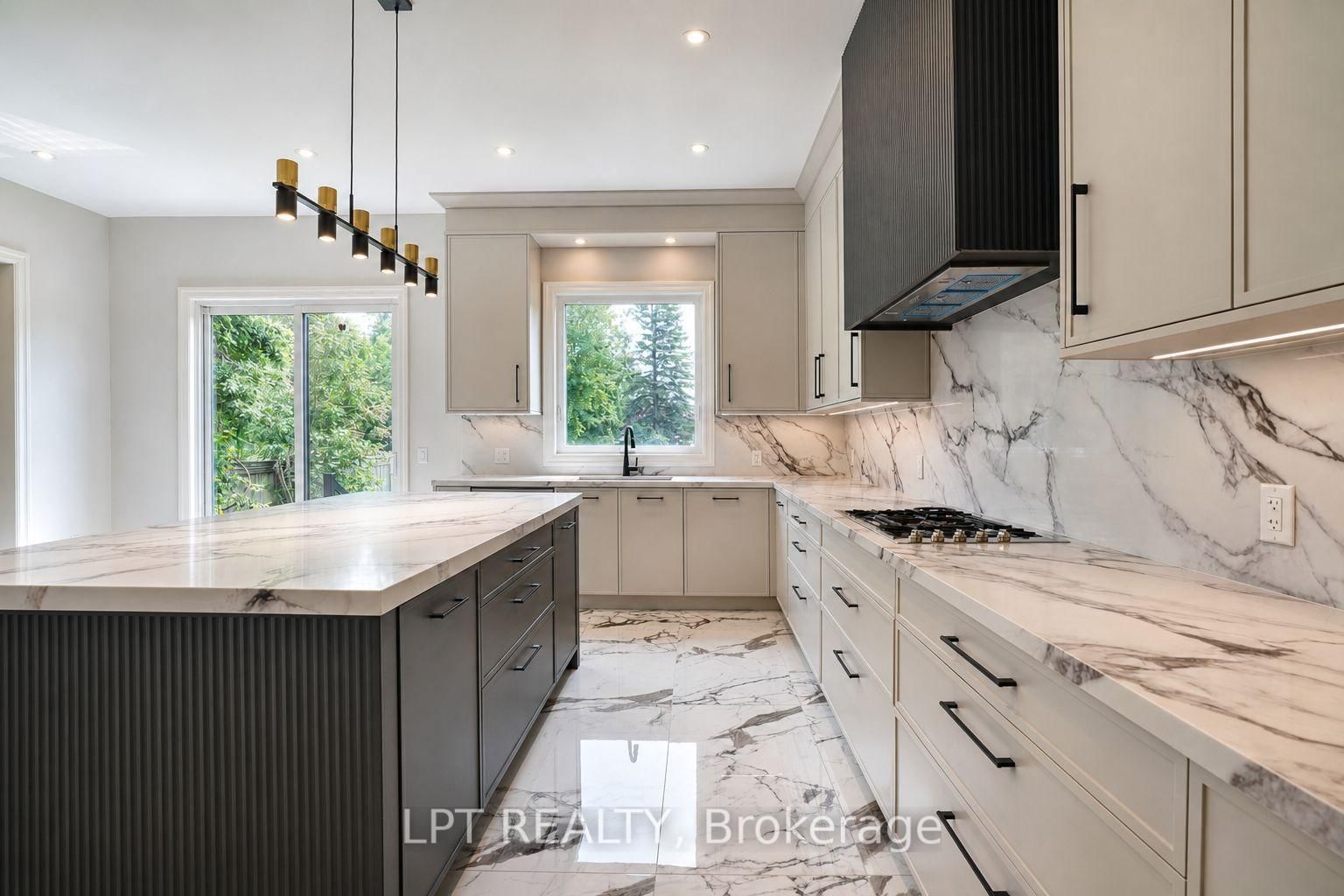 7 Richmond Park Drive • Georgina, ON photo 13