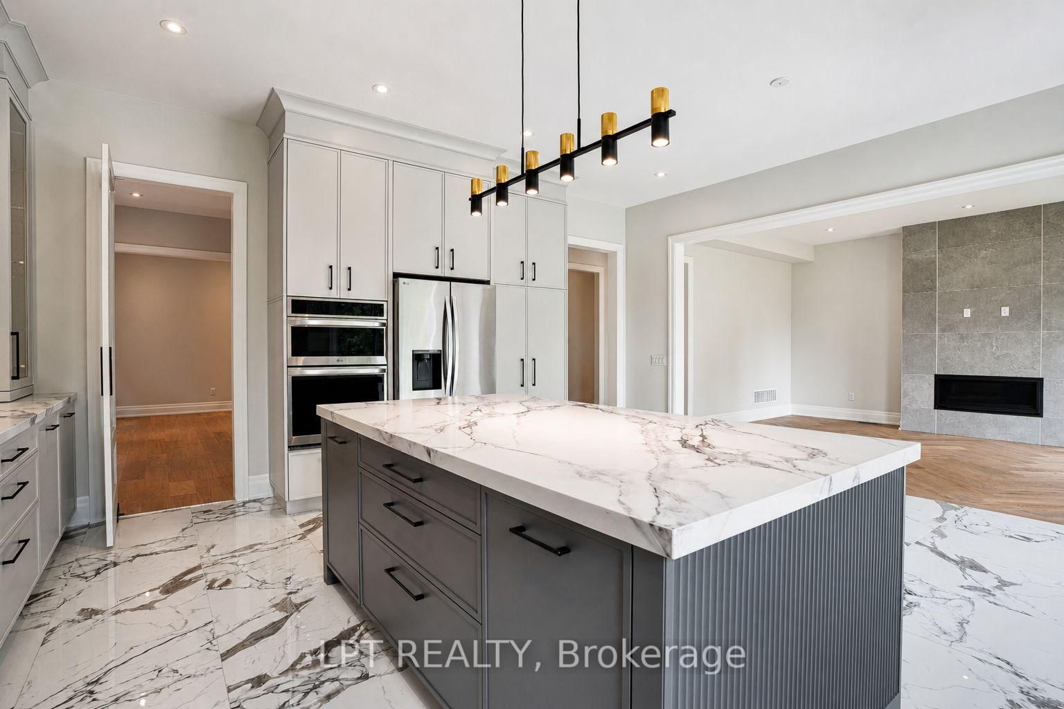 7 Richmond Park Drive • Georgina, ON photo 15