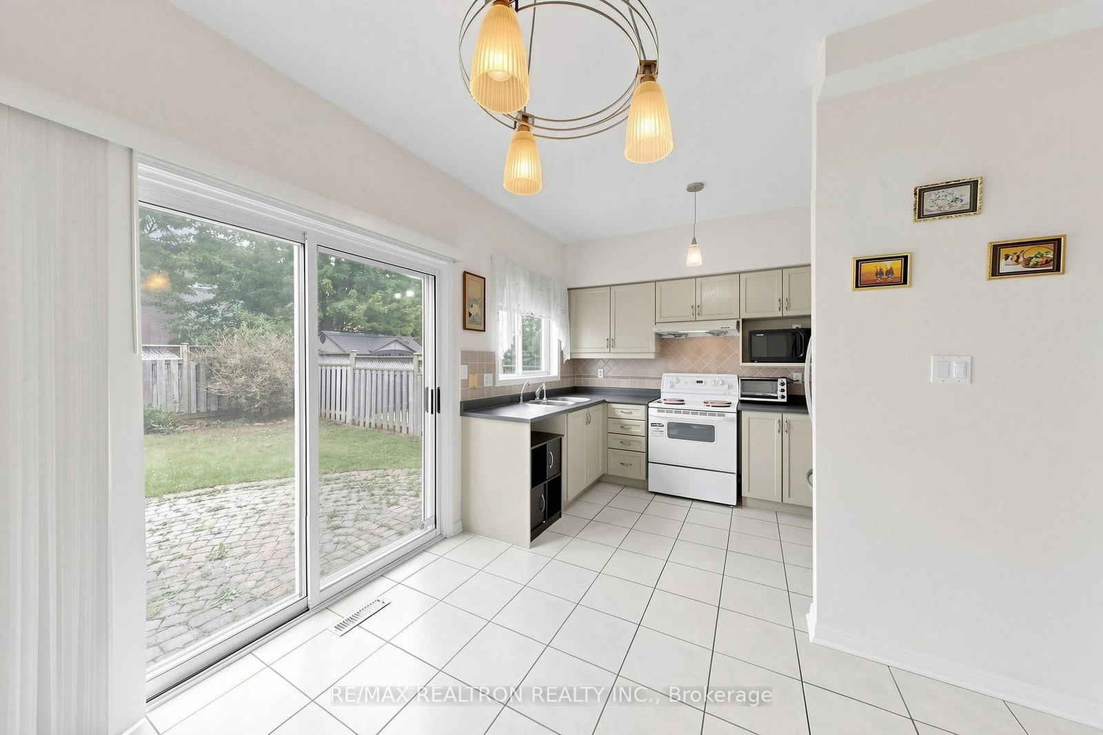 51 Pinecrest Street • Markham, ON photo 16