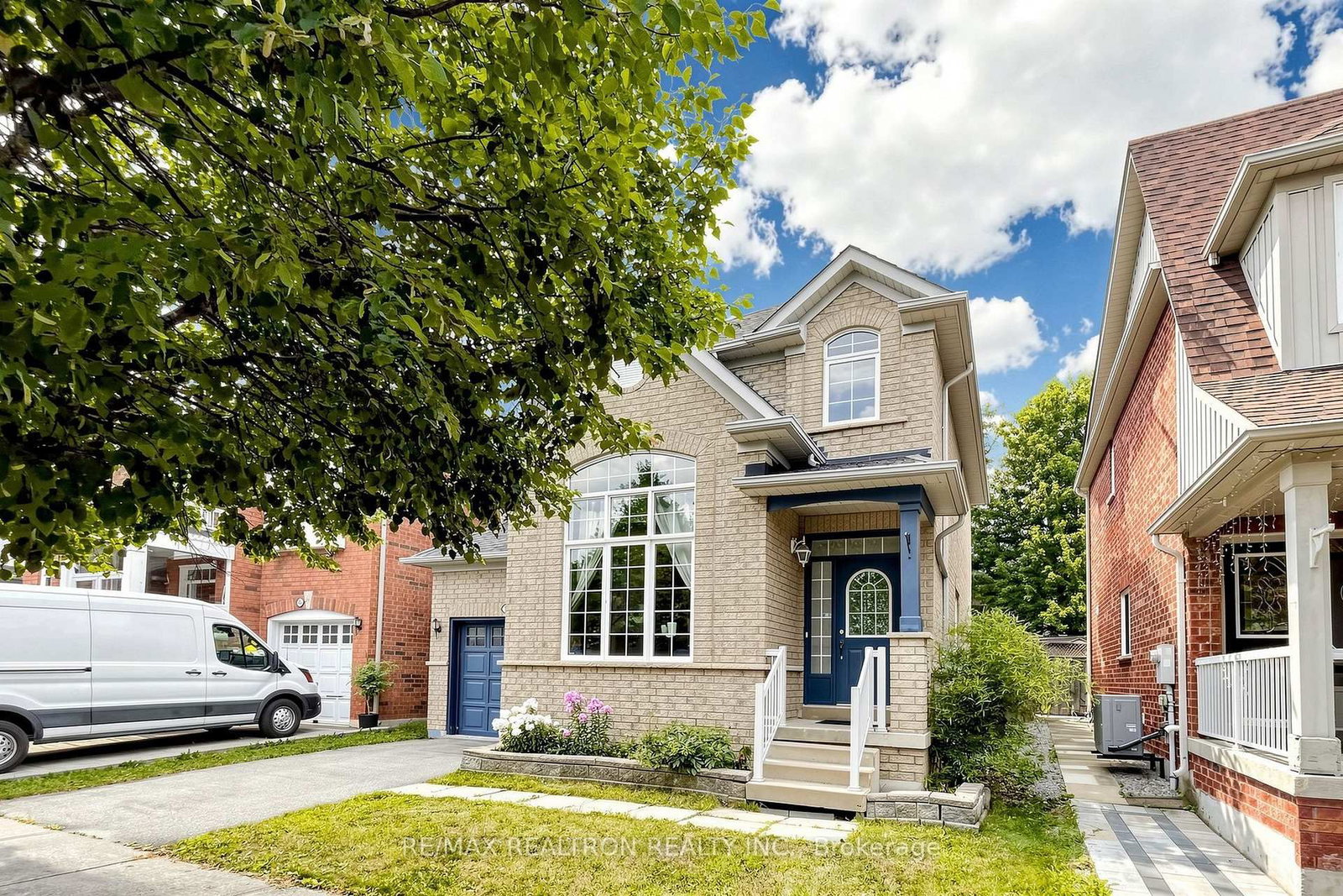 51 Pinecrest Street • Markham, ON photo 2