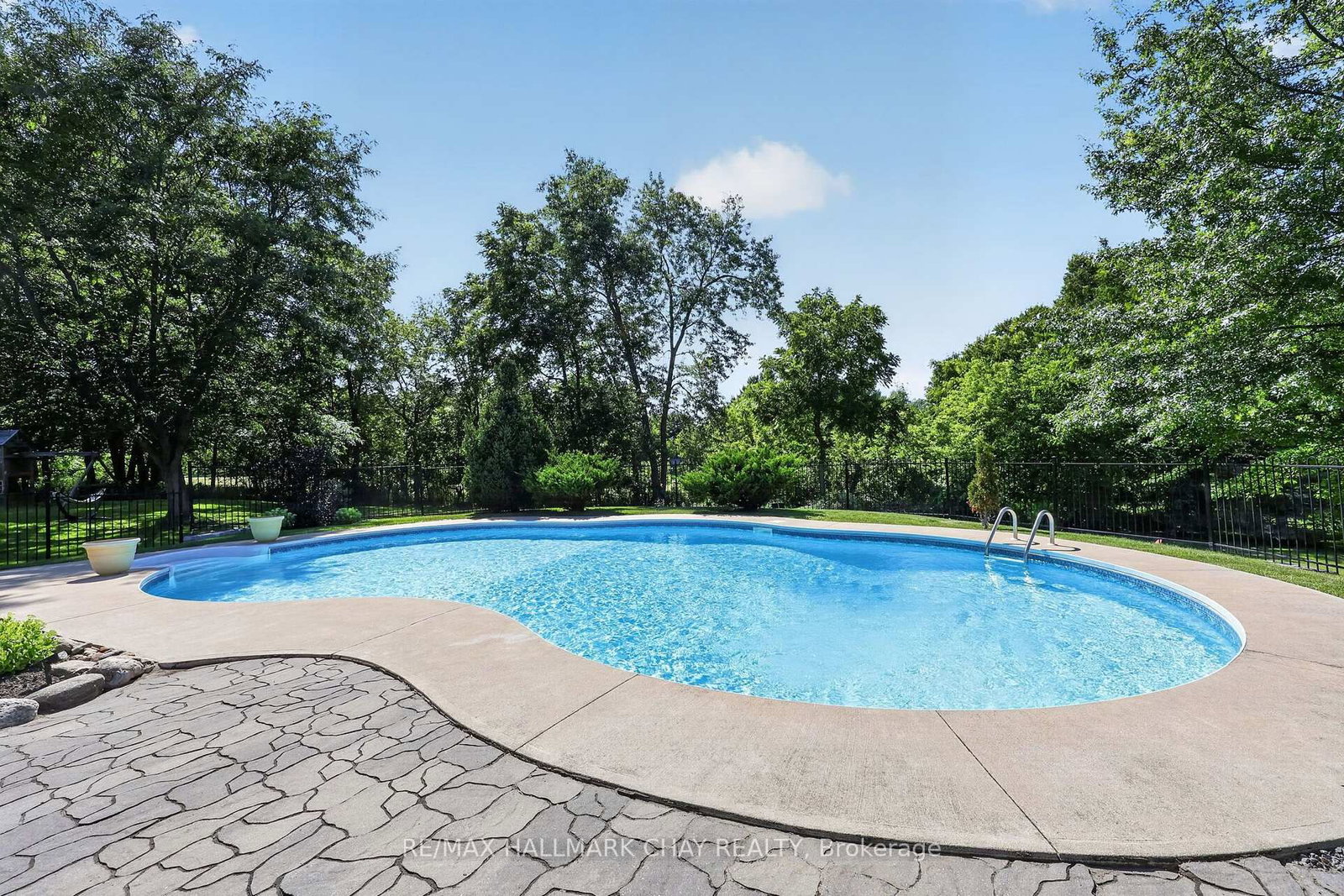 36 Mulock Drive • Bradford West Gwillimbury, ON photo 10