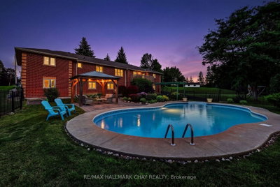36 Mulock Drive • Bradford West Gwillimbury, ON photo 5