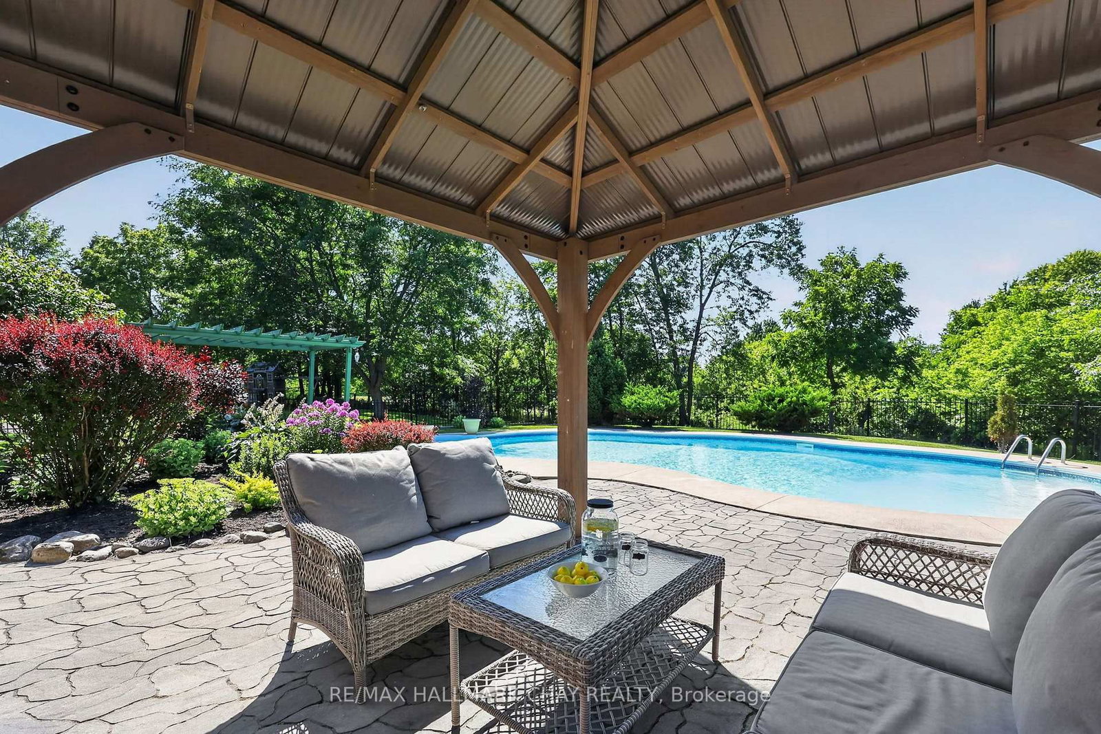 36 Mulock Drive • Bradford West Gwillimbury, ON photo 8