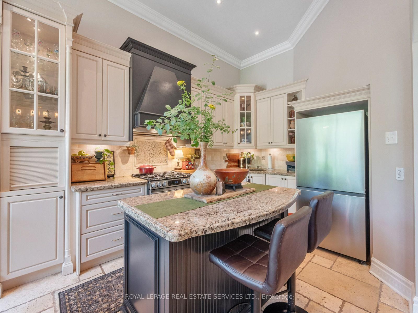 84 Sandway Crescent • Vaughan, ON photo 15