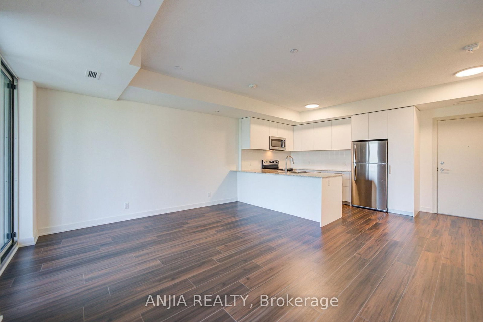 101 Cathedral High Street • #303 • Markham, ON photo 16