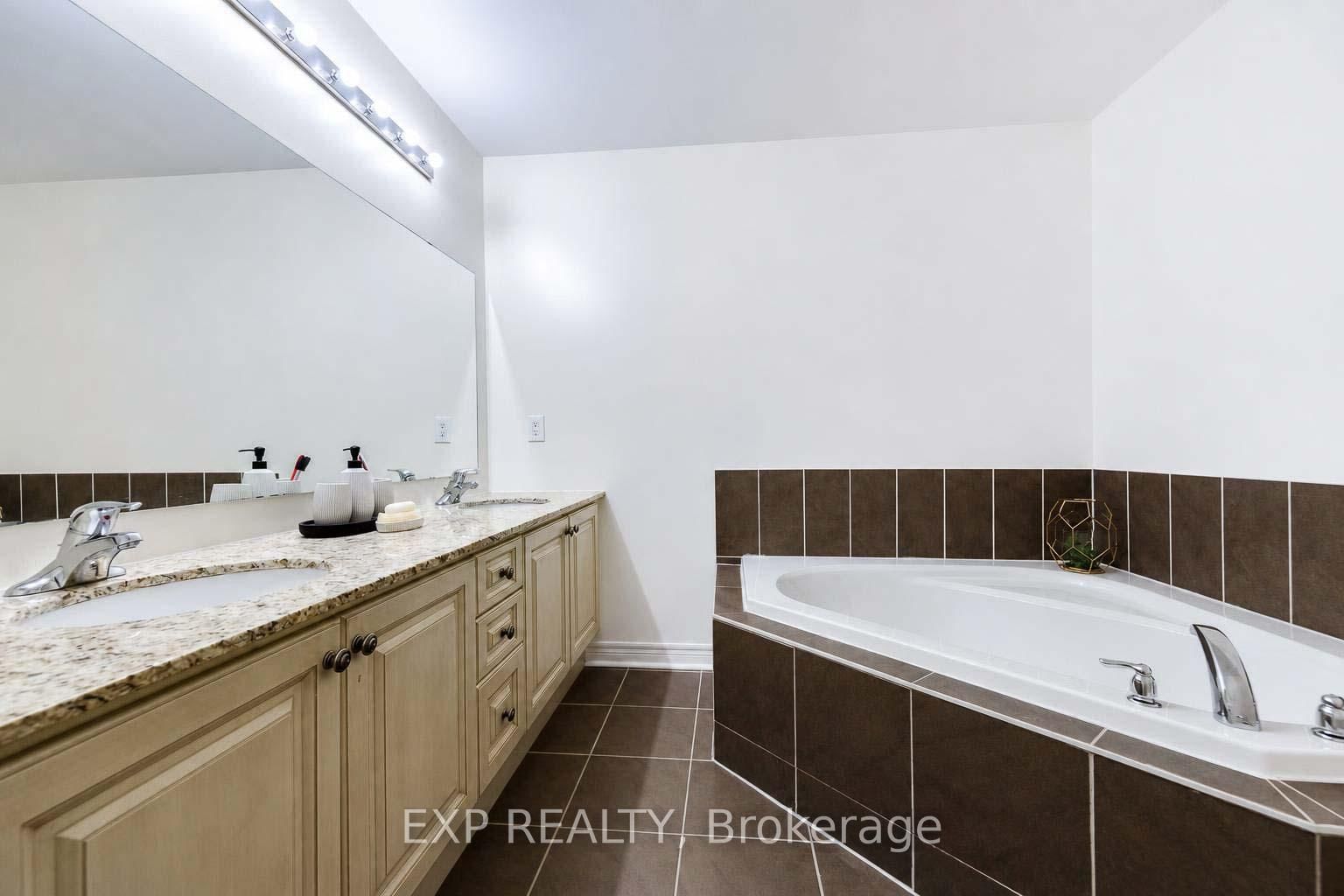 8900 Bathurst Street • #9 • Vaughan, ON photo 31