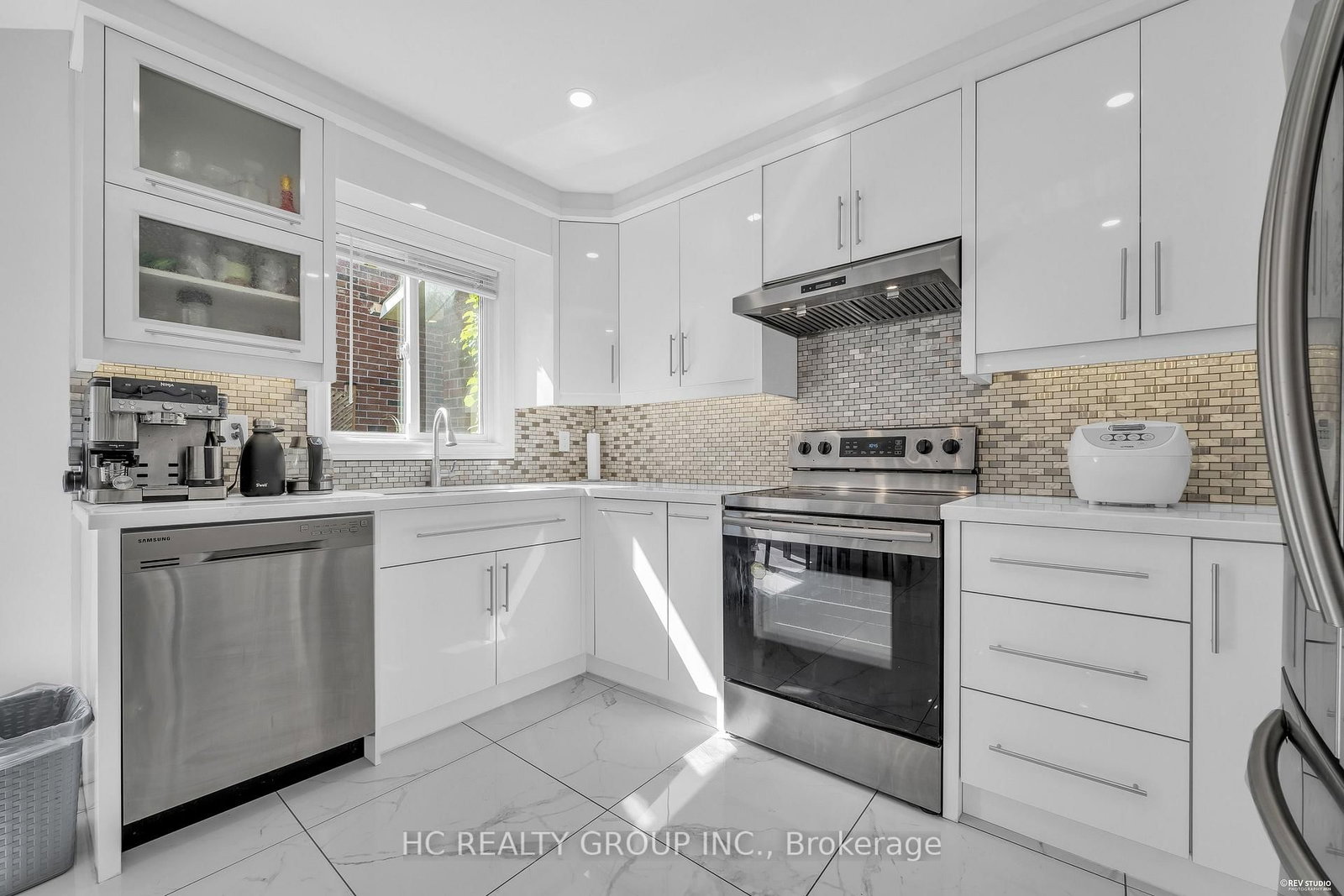 17 Pugsley Avenue • Richmond Hill, ON photo 15