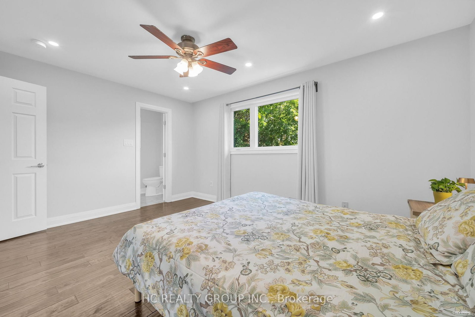 17 Pugsley Avenue • Richmond Hill, ON photo 31