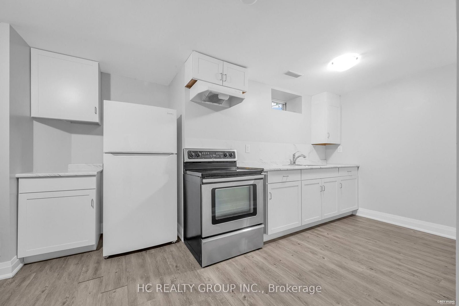 17 Pugsley Avenue • Richmond Hill, ON photo 37