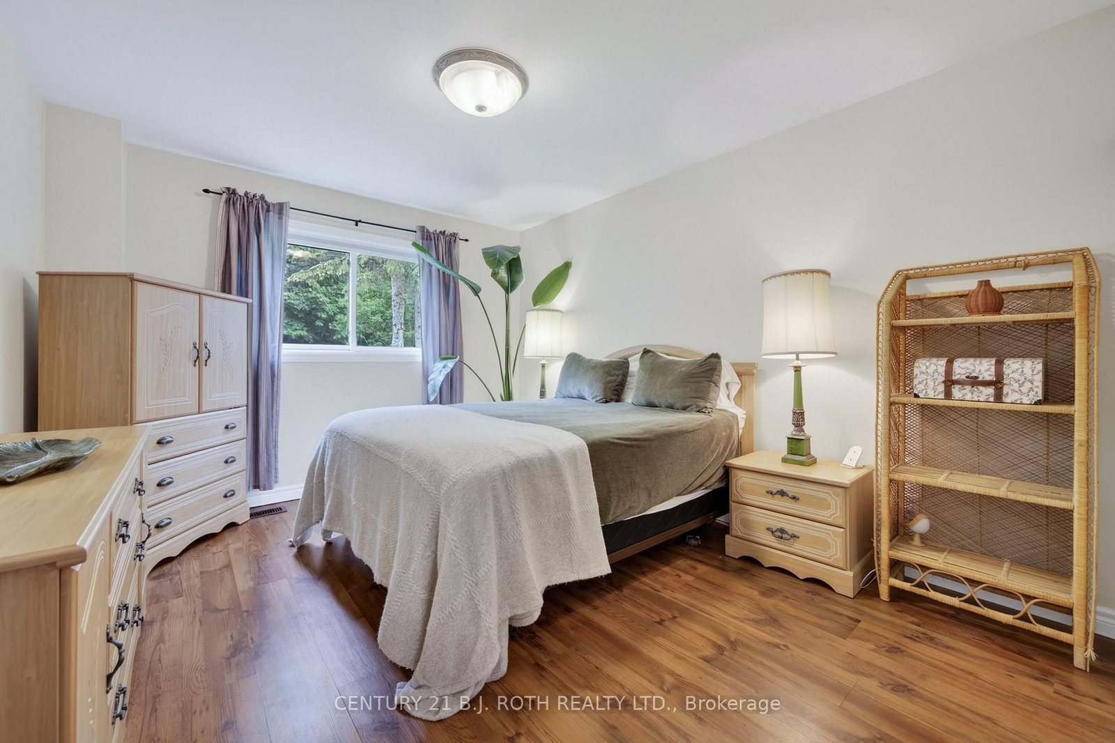 22 Michael Street • Essa, ON photo 12