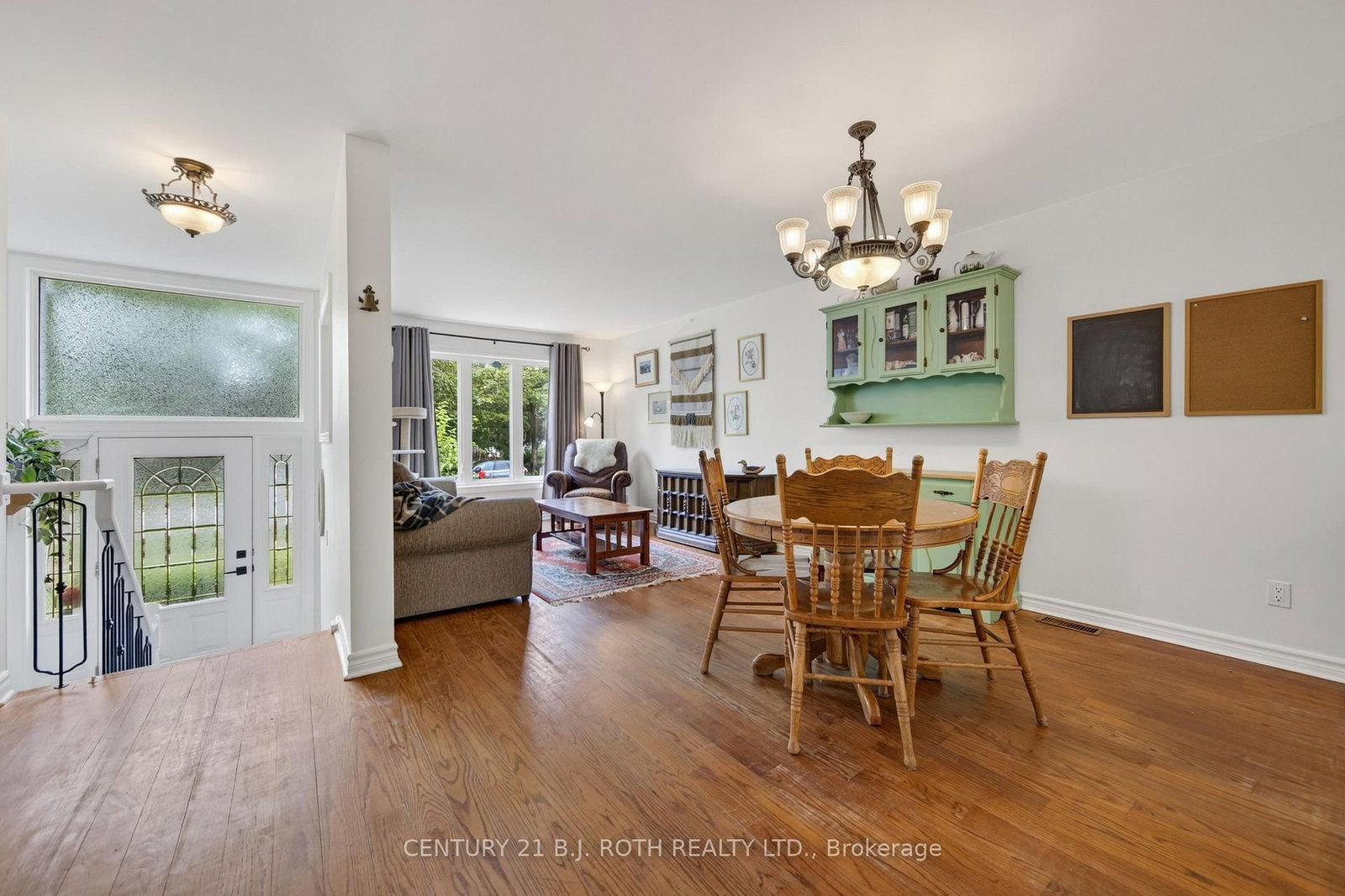 22 Michael Street • Essa, ON photo 9