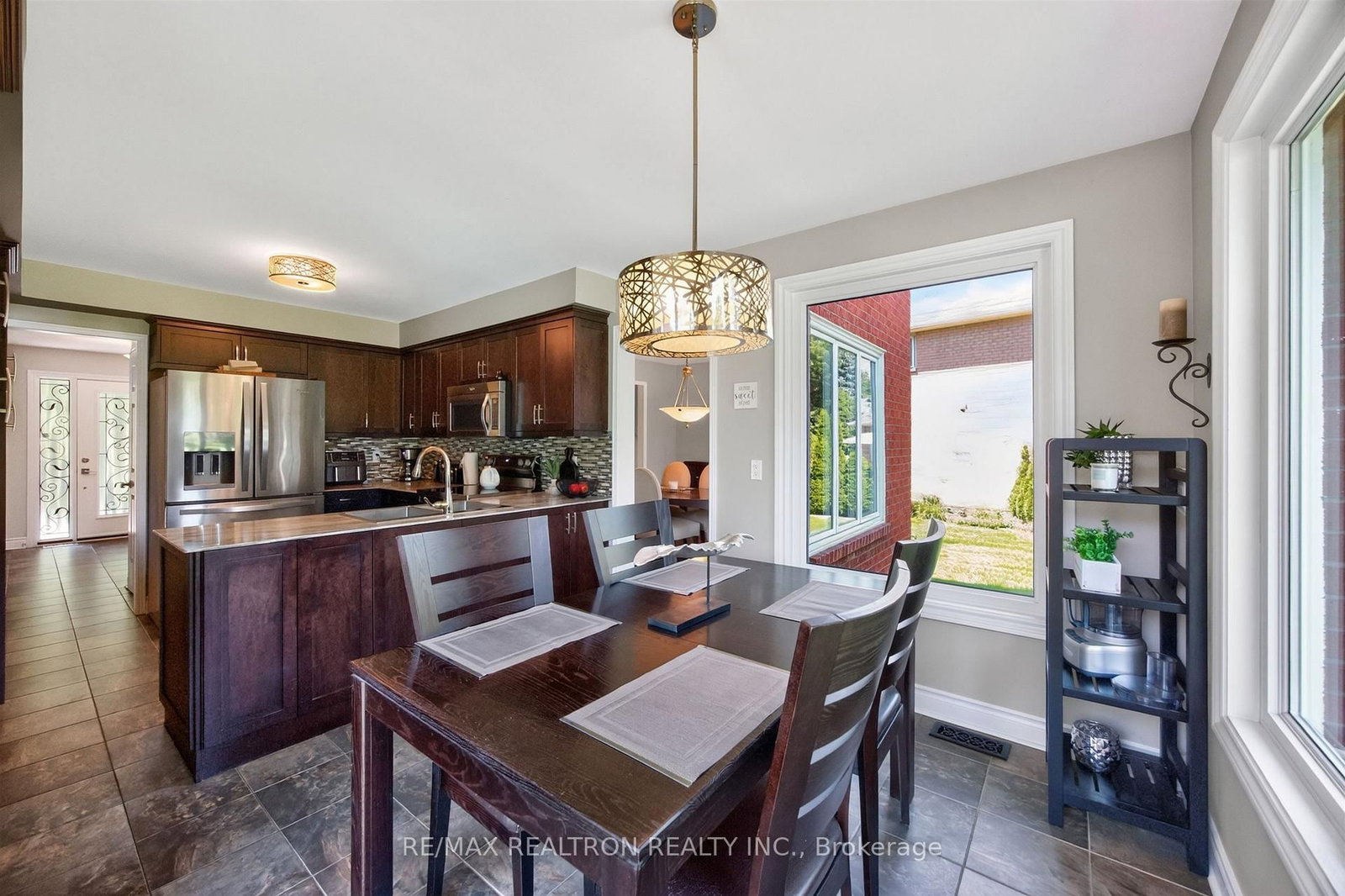 47 Maple Way • East Gwillimbury, ON photo 14