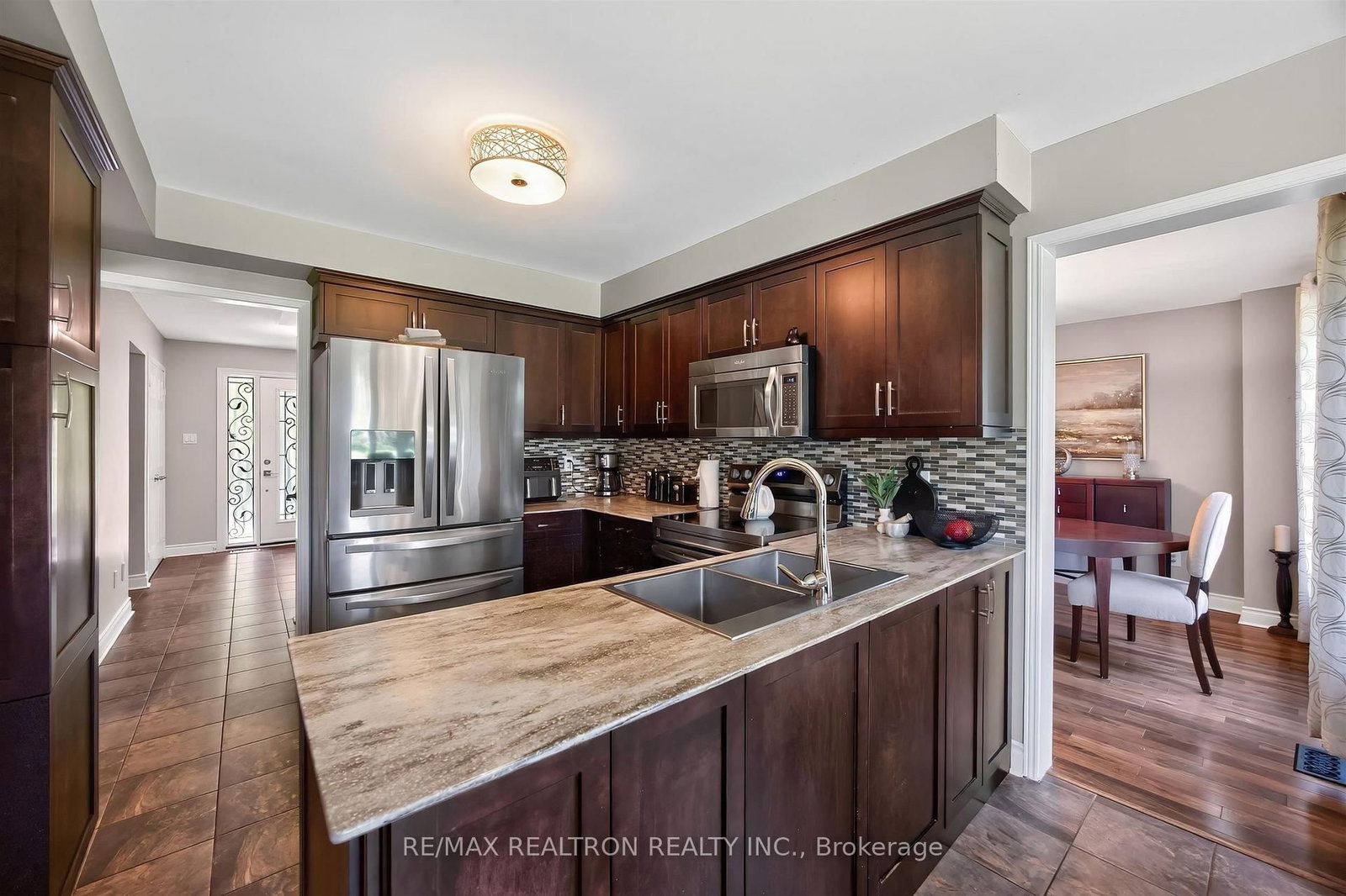 47 Maple Way • East Gwillimbury, ON photo 16