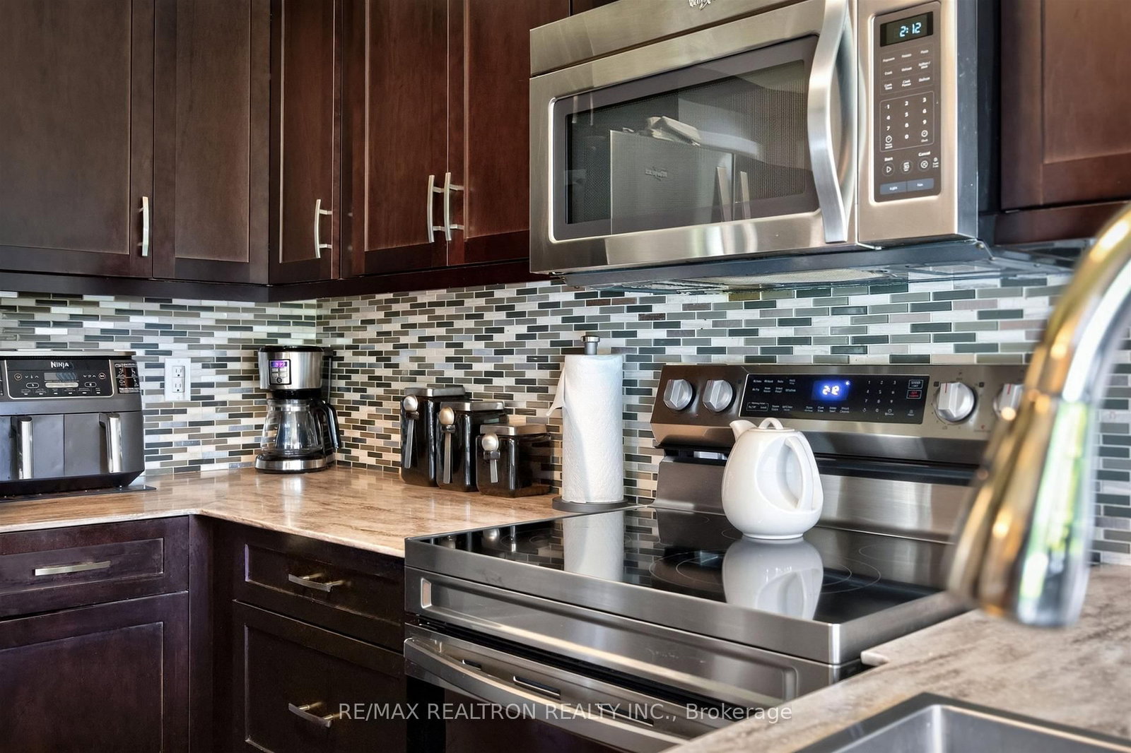 47 Maple Way • East Gwillimbury, ON photo 18