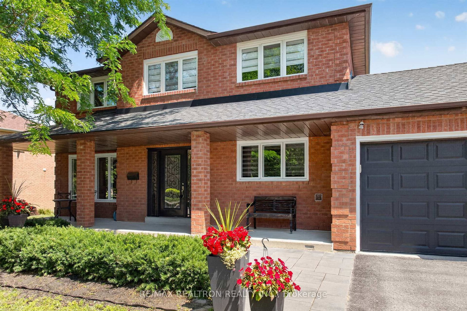 47 Maple Way • East Gwillimbury, ON photo 4