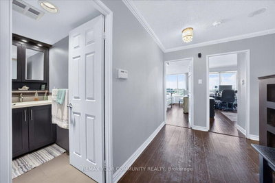 8501 Bayview Avenue • #907 • Richmond Hill, ON photo 5