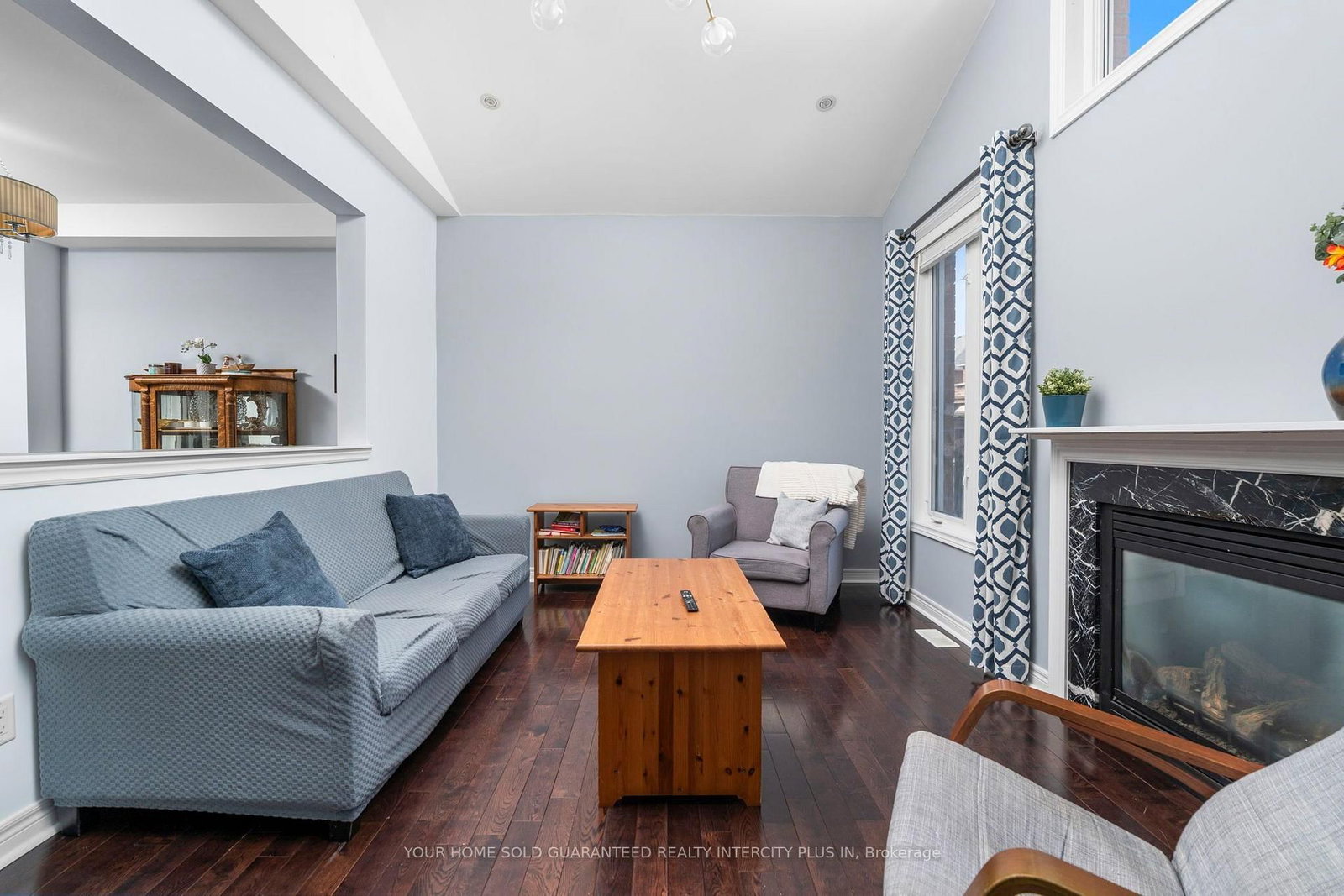 239 Summerlyn Trail • Bradford West Gwillimbury, ON photo 11
