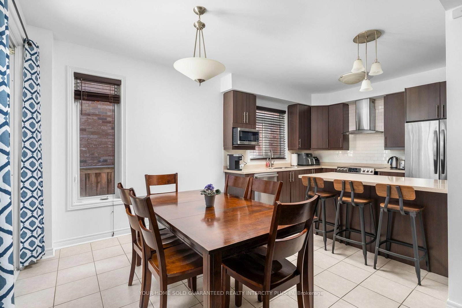 239 Summerlyn Trail • Bradford West Gwillimbury, ON photo 13