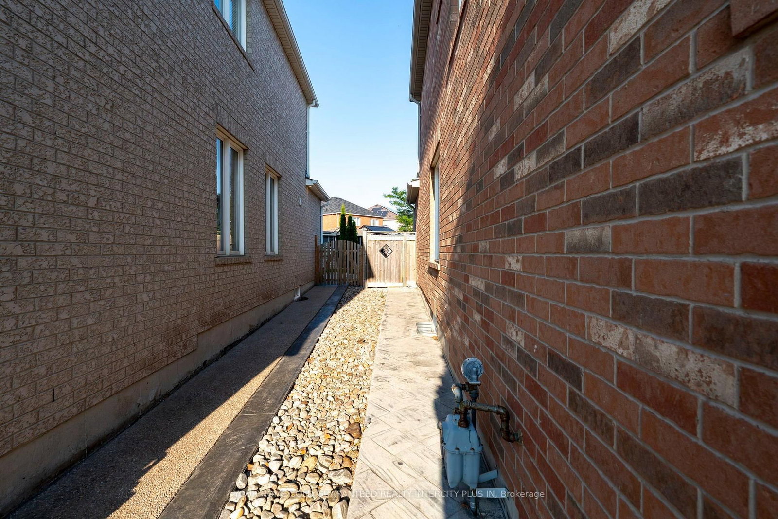 239 Summerlyn Trail • Bradford West Gwillimbury, ON photo 38