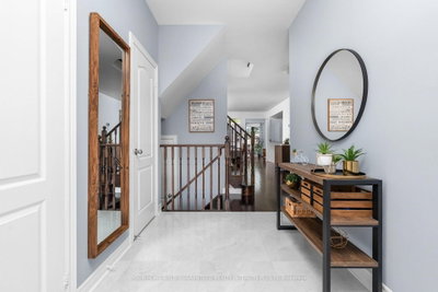 239 Summerlyn Trail • Bradford West Gwillimbury, ON photo 4