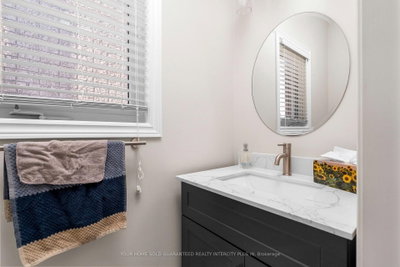 239 Summerlyn Trail • Bradford West Gwillimbury, ON photo 5