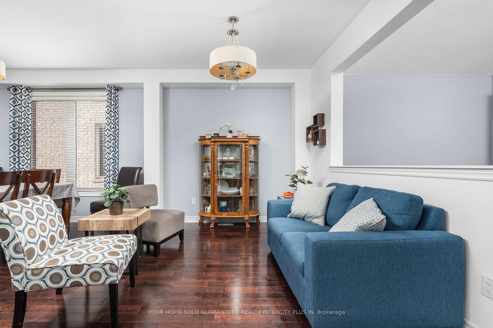 239 Summerlyn Trail • Bradford West Gwillimbury, ON photo 8