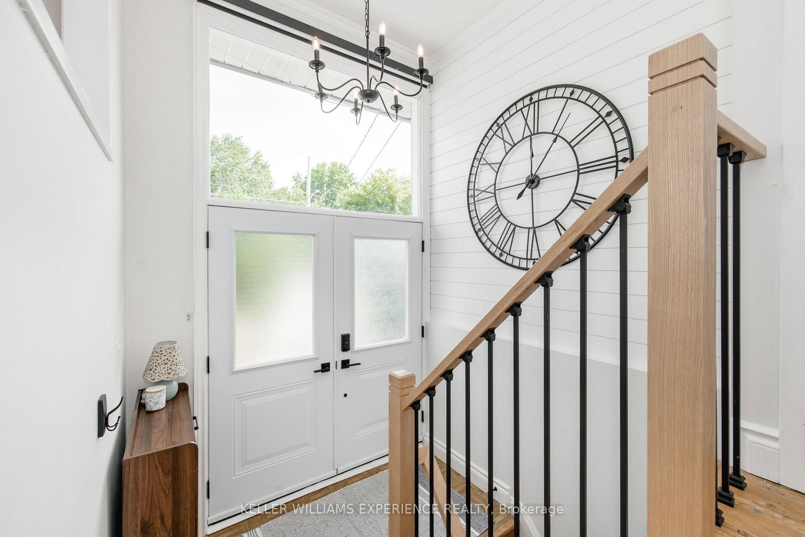 94 Back Street • Bradford West Gwillimbury, ON photo 3