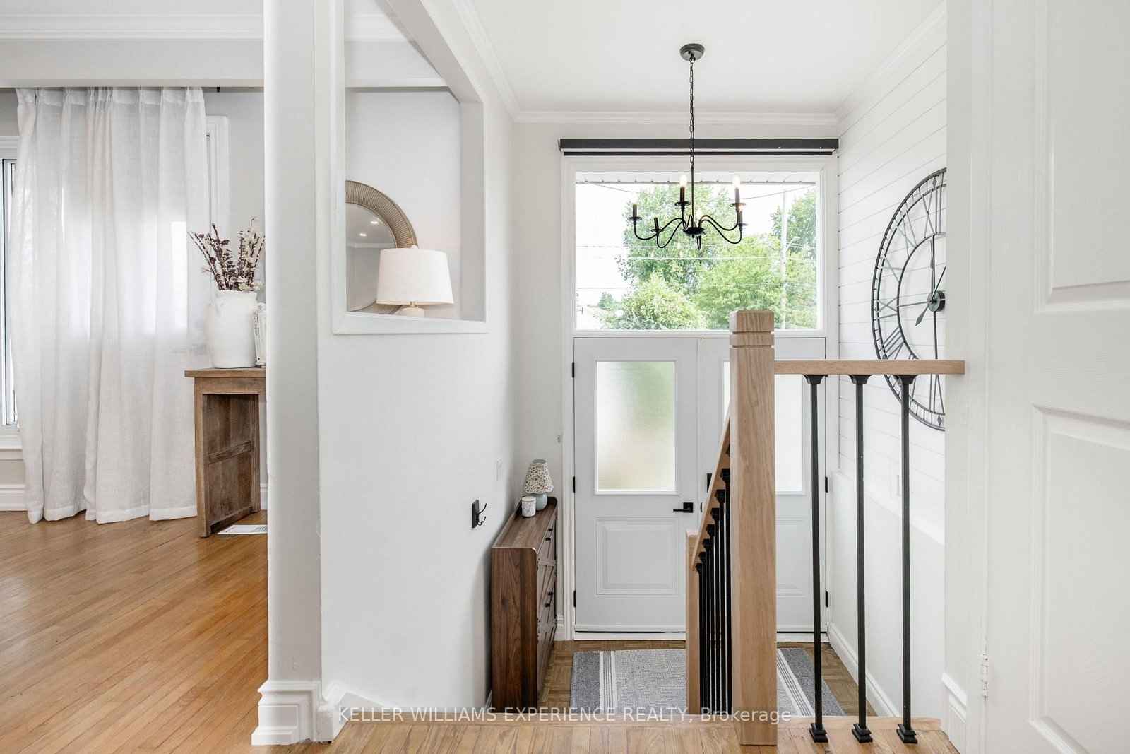 94 Back Street • Bradford West Gwillimbury, ON photo 5