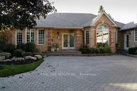 207 Kennedy Street W
