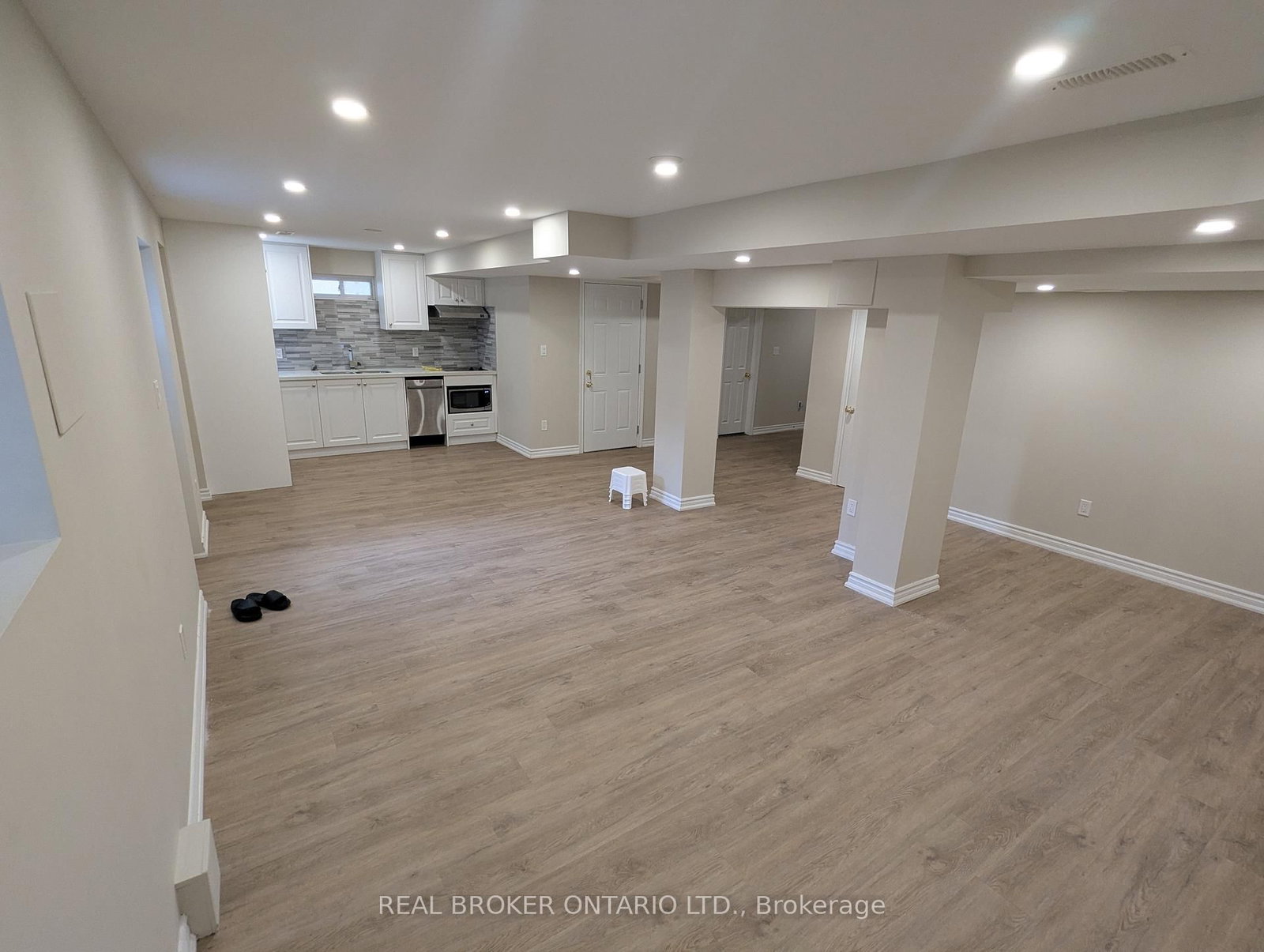 BSMT - 37 Hubner Drive, Richmond Hill 4