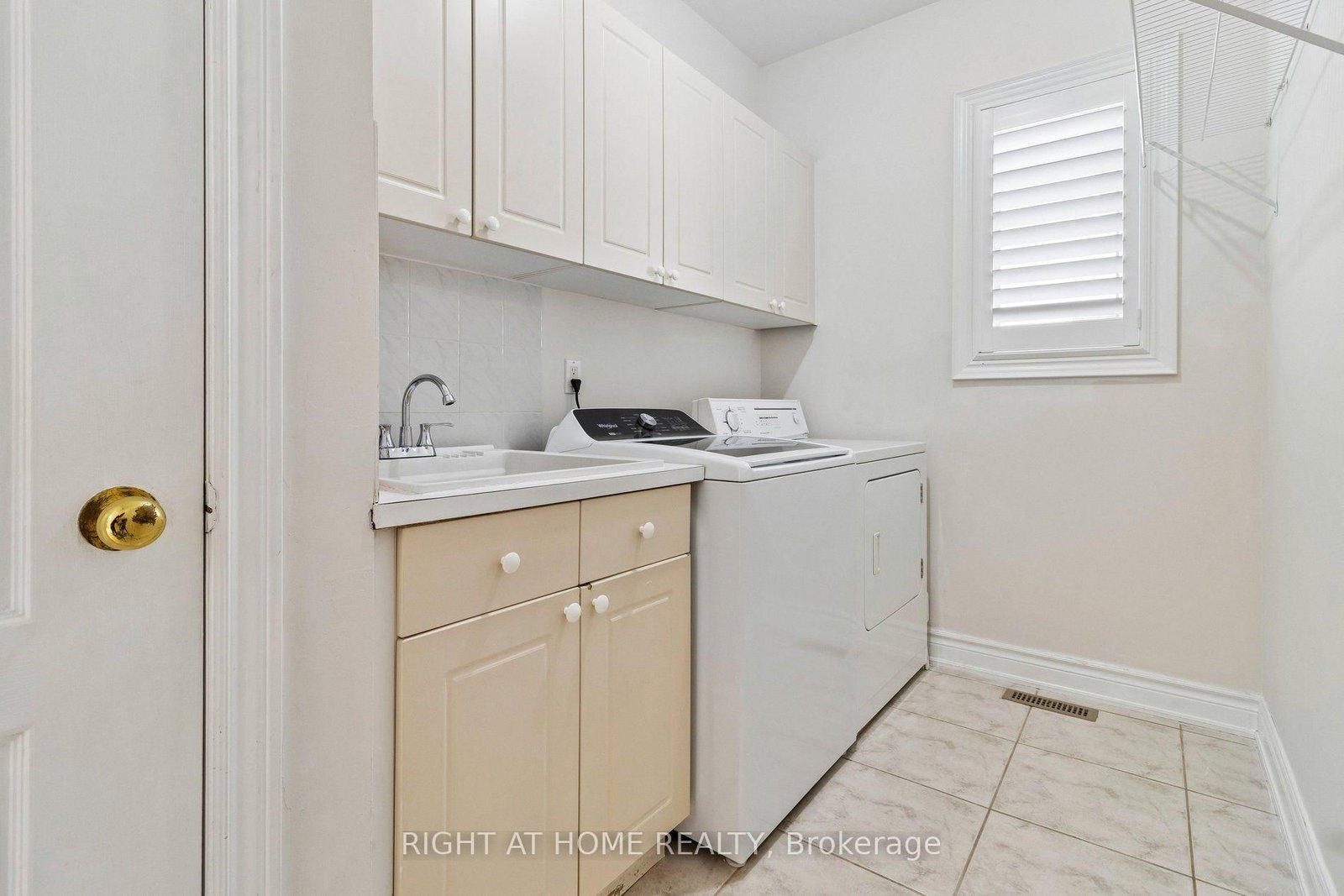 35 Palace Court • Richmond Hill, ON photo 15